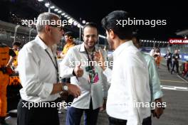Stefano Domenicali (ITA) Formula One President and CEO with Mohammed Bin Sulayem (UAE) FIA President on the grid. 17.09.2023. Formula 1 World Championship, Rd 16, Singapore Grand Prix, Marina Bay Street Circuit, Singapore, Race Day.