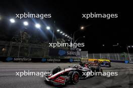 Kevin Magnussen (DEN) Haas VF-23. 17.09.2023. Formula 1 World Championship, Rd 16, Singapore Grand Prix, Marina Bay Street Circuit, Singapore, Race Day.