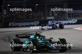 Fernando Alonso (ESP) Aston Martin F1 Team AMR23. 17.09.2023. Formula 1 World Championship, Rd 16, Singapore Grand Prix, Marina Bay Street Circuit, Singapore, Race Day.