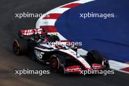 Nico Hulkenberg (GER) Haas VF-23. 16.09.2023. Formula 1 World Championship, Rd 16, Singapore Grand Prix, Marina Bay Street Circuit, Singapore, Qualifying Day.