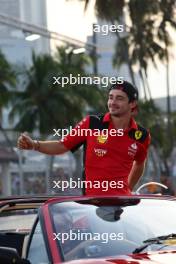 Charles Leclerc (MON) Ferrari on the drivers' parade. 17.09.2023. Formula 1 World Championship, Rd 16, Singapore Grand Prix, Marina Bay Street Circuit, Singapore, Race Day.