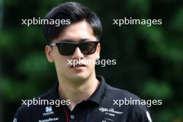 Zhou Guanyu (CHN) Alfa Romeo F1 Team. 17.09.2023. Formula 1 World Championship, Rd 16, Singapore Grand Prix, Marina Bay Street Circuit, Singapore, Race Day.