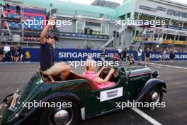 Sergio Perez (MEX) Red Bull Racing on the drivers' parade. 17.09.2023. Formula 1 World Championship, Rd 16, Singapore Grand Prix, Marina Bay Street Circuit, Singapore, Race Day.