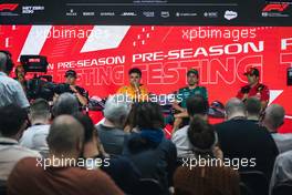 (L to R): Lewis Hamilton (GBR) Mercedes AMG F1; Nyck de Vries (NLD) AlphaTauri; Lando Norris (GBR) McLaren; Fernando Alonso (ESP) Aston Martin F1 Team; and Carlos Sainz Jr (ESP) Ferrari, in the FIA Press Conference. 25.02.2023. Formula 1 Testing, Sakhir, Bahrain, Day Three.
