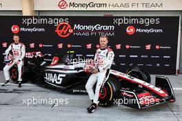 Nico Hulkenberg (GER), Haas F1 Team and Kevin Magnussen (DEN), Haas F1 Team  23.02.2023. Formula 1 Testing, Sakhir, Bahrain, Day One.