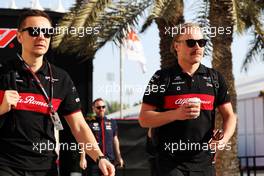 (L to R): Antti Vierula (FIN) Personal Trainer and Valtteri Bottas (FIN) Alfa Romeo F1 Team. 23.02.2023. Formula 1 Testing, Sakhir, Bahrain, Day One.