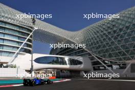 Alexander Albon (THA) Williams Racing FW45. 28.11.2023. Formula 1 Testing, Yas Marina Circuit, Abu Dhabi, Tuesday.