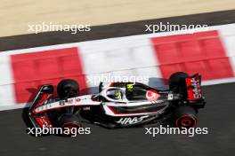 Oliver Bearman (GBR) Haas VF-23 Test Driver. 24.11.2023. Formula 1 World Championship, Rd 23, Abu Dhabi Grand Prix, Yas Marina Circuit, Abu Dhabi, Practice Day.
