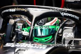 Frederik Vesti (DEN) Mercedes AMG F1 W14 Test Driver. 24.11.2023. Formula 1 World Championship, Rd 23, Abu Dhabi Grand Prix, Yas Marina Circuit, Abu Dhabi, Practice Day.