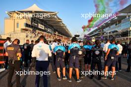 Williams Racing on the grid - air display. 26.11.2023. Formula 1 World Championship, Rd 23, Abu Dhabi Grand Prix, Yas Marina Circuit, Abu Dhabi, Race Day.