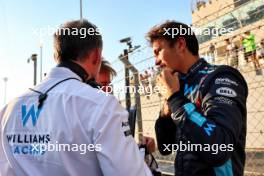 Alexander Albon (THA) Williams Racing on the grid. 26.11.2023. Formula 1 World Championship, Rd 23, Abu Dhabi Grand Prix, Yas Marina Circuit, Abu Dhabi, Race Day.
