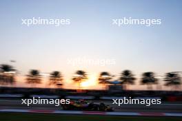 Lando Norris (GBR) McLaren MCL60. 26.11.2023. Formula 1 World Championship, Rd 23, Abu Dhabi Grand Prix, Yas Marina Circuit, Abu Dhabi, Race Day.
