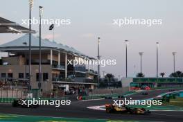 Oscar Piastri (AUS) McLaren MCL60. 26.11.2023. Formula 1 World Championship, Rd 23, Abu Dhabi Grand Prix, Yas Marina Circuit, Abu Dhabi, Race Day.
