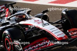 Kevin Magnussen (DEN), Haas F1 Team  25.11.2023. Formula 1 World Championship, Rd 23, Abu Dhabi Grand Prix, Yas Marina Circuit, Abu Dhabi, Qualifying Day.