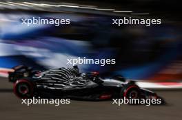 Daniel Ricciardo (AUS), Scuderia Alpha Tauri  25.11.2023. Formula 1 World Championship, Rd 23, Abu Dhabi Grand Prix, Yas Marina Circuit, Abu Dhabi, Qualifying Day.