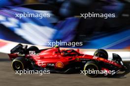 Carlos Sainz Jr (ESP) Ferrari SF-23. 25.11.2023. Formula 1 World Championship, Rd 23, Abu Dhabi Grand Prix, Yas Marina Circuit, Abu Dhabi, Qualifying Day.