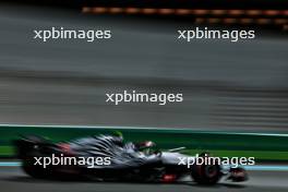 Yuki Tsunoda (JPN) AlphaTauri AT04. 25.11.2023. Formula 1 World Championship, Rd 23, Abu Dhabi Grand Prix, Yas Marina Circuit, Abu Dhabi, Qualifying Day.