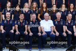 (L to R): Pierre Wache (FRA) Red Bull Racing Technical Director; Christian Horner (GBR) Red Bull Racing Team Principal; Dr Helmut Marko (AUT) Red Bull Motorsport Consultant; Jonathan Wheatley (GBR) Red Bull Racing Team Manager; and Paul Monaghan (GBR) Red Bull Racing Chief Engineer, at a team photograph. 26.11.2023. Formula 1 World Championship, Rd 23, Abu Dhabi Grand Prix, Yas Marina Circuit, Abu Dhabi, Race Day.