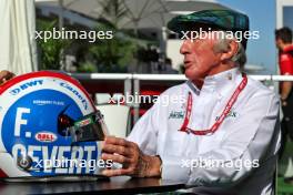Jackie Stewart (GBR) with the helmet of Pierre Gasly (FRA) Alpine F1 Team. 20.10.2023. Formula 1 World Championship, Rd 19, United States Grand Prix, Austin, Texas, USA, Qualifying Day