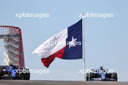 (L to R): Logan Sargeant (USA) Williams Racing FW45 and Esteban Ocon (FRA) Alpine F1 Team A523. 20.10.2023. Formula 1 World Championship, Rd 19, United States Grand Prix, Austin, Texas, USA, Qualifying Day