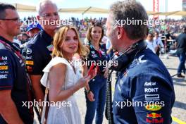 Christian Horner (GBR) Red Bull Racing Team Principal with his wife Geri Horner (GBR) Singer on the grid. 22.10.2023. Formula 1 World Championship, Rd 19, United States Grand Prix, Austin, Texas, USA, Race Day.