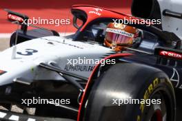 Daniel Ricciardo (AUS) AlphaTauri AT04 leaves the pits. 21.10.2023. Formula 1 World Championship, Rd 19, United States Grand Prix, Austin, Texas, USA, Sprint Day.