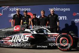 Nico Hulkenberg (GER) Haas F1 Team; Kevin Magnussen (DEN) Haas F1 Team; Guenther Steiner (ITA) Haas F1 Team Prinicipal, with guests. 19.10.2023. Formula 1 World Championship, Rd 19, United States Grand Prix, Austin, Texas, USA, Preparation Day.