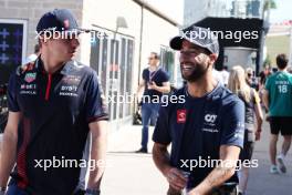 (L to R): Max Verstappen (NLD) Red Bull Racing with Daniel Ricciardo (AUS) AlphaTauri. 19.10.2023. Formula 1 World Championship, Rd 19, United States Grand Prix, Austin, Texas, USA, Preparation Day.
