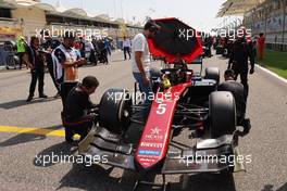 Theo Pourchaire (FRA) ART Grand Prix on the grid. 05.03.2023. FIA Formula 2 Championship, Rd 1, Feature Race, Sakhir, Bahrain, Sunday.