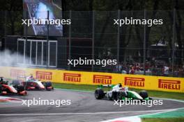Ralph Boschung (SUI) Campos Racing locks up under braking at the start of the race. 02.09.2023. Formula 2 Championship, Rd 13, Sprint Race, Monza, Italy, Saturday.