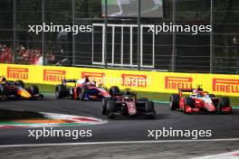 Theo Pourchaire (FRA) ART Grand Prix leads Oliver Bearman (GBR) Prema Racing at the start of the race. 03.09.2023. Formula 2 Championship, Rd 13, Feature Race, Monza, Italy, Sunday.