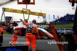 Frederik Vesti (DEN) Prema Racing with both rear wheels missing after his pit stop. 27.08.2023. FIA Formula 2 Championship, Rd 12, Feature Race, Zandvoort, Netherlands, Sunday.