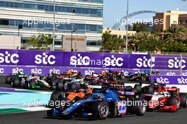 Jack Doohan (AUS) Virtuosi Racing at the start of the race. 19.03.2023. FIA Formula 2 Championship, Rd 2, Feature Race, Jeddah, Saudi Arabia, Sunday.