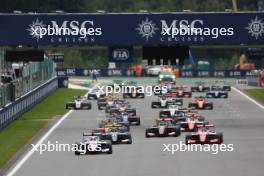 Hugh Barter (AUS) Campos Racing leads at the start of the race. 29.07.2023. Formula 3 Championship, Rd 9, Sprint Race, Spa-Francorchamps, Belgium, Saturday.