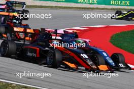 (L to R): Tommy Smith (AUS) Van Amersfoort Racing and Nikola Tsolov (BGR) ART Grand Prix battle for position. 04.06.2023. FIA Formula 3 Championship, Rd 5, Feature Race, Barcelona, Spain, Sunday.