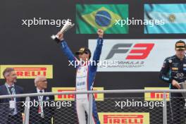 Gabriel Bortoleto (BRA) Trident celebrates his second position on the podium. 02.09.2023. Formula 3 Championship, Rd 10, Sprint Race, Monza, Italy, Saturday.