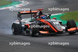 Tommy Smith (AUS) Van Amersfoort Racing with a puncture. 02.09.2023. Formula 3 Championship, Rd 10, Sprint Race, Monza, Italy, Saturday.