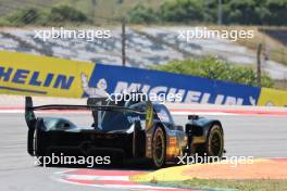 Tom Dillman (SWE) / Esteban Guerrieri (ARG) / Jacques Villeneuve (CDN) #04 Floyd Vanwall Racing Team, Vanwall Vandervell 680. 16.04.2023. FIA World Endurance Championship, Round 2, Six Hours of Portimao. Portimao, Portugal.
