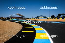 Circuit atmosphere - Kerb detail. 02-04.06.2023. FIA World Endurance Championship, Le Mans Test, Le Mans, France.