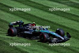 Lewis Hamilton (GBR) Mercedes AMG F1 W15 runs wide. 22.03.2024. Formula 1 World Championship, Rd 3, Australian Grand Prix, Albert Park, Melbourne, Australia, Practice Day.