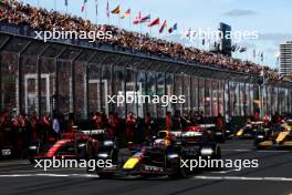 Max Verstappen (NLD) Red Bull Racing RB20 leaves the grid. 24.03.2024. Formula 1 World Championship, Rd 3, Australian Grand Prix, Albert Park, Melbourne, Australia, Race Day.