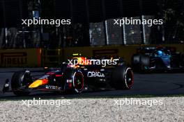 Sergio Perez (MEX) Red Bull Racing RB20. 24.03.2024. Formula 1 World Championship, Rd 3, Australian Grand Prix, Albert Park, Melbourne, Australia, Race Day.