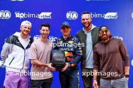 Max Verstappen (NLD) Red Bull Racing receives the Pirelli Pole Position Award. 23.03.2024. Formula 1 World Championship, Rd 3, Australian Grand Prix, Albert Park, Melbourne, Australia, Qualifying Day.