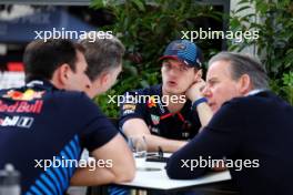 Max Verstappen (NLD) Red Bull Racing with Pierre Wache (FRA) Red Bull Racing Technical Director; Christian Horner (GBR) Red Bull Racing Team Principal; and Raymond Vermeulen (NLD) Driver Manager. 21.03.2024. Formula 1 World Championship, Rd 3, Australian Grand Prix, Albert Park, Melbourne, Australia, Preparation Day.