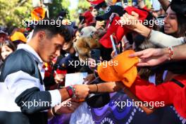 Lando Norris (GBR) McLaren with fans. 21.03.2024. Formula 1 World Championship, Rd 3, Australian Grand Prix, Albert Park, Melbourne, Australia, Preparation Day.