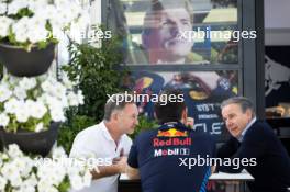 (L to R): Christian Horner (GBR) Red Bull Racing Team Principal with Pierre Wache (FRA) Red Bull Racing Technical Director and Raymond Vermeulen (NLD) Driver Manager. 21.03.2024. Formula 1 World Championship, Rd 3, Australian Grand Prix, Albert Park, Melbourne, Australia, Preparation Day.