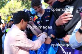 Yuki Tsunoda (JPN) RB with fans. 21.03.2024. Formula 1 World Championship, Rd 3, Australian Grand Prix, Albert Park, Melbourne, Australia, Preparation Day.