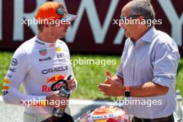 (L to R): Sprint winner Max Verstappen (NLD) Red Bull Racing in parc ferme with Gerhard Berger (AUT). 29.06.2024. Formula 1 World Championship, Rd 11, Austrian Grand Prix, Spielberg, Austria, Sprint and Qualifying Day.