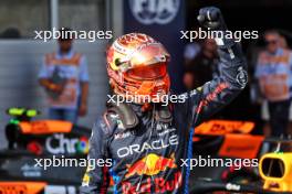 Max Verstappen (NLD) Red Bull Racing celebrates his pole position in qualifying parc ferme. 29.06.2024. Formula 1 World Championship, Rd 11, Austrian Grand Prix, Spielberg, Austria, Sprint and Qualifying Day.