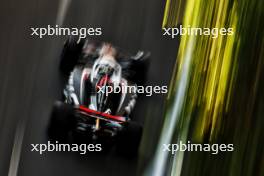 Oliver Bearman (GBR) Haas VF-24. 13.09.2024. Formula 1 World Championship, Rd 17, Azerbaijan Grand Prix, Baku Street Circuit, Azerbaijan, Practice Day.